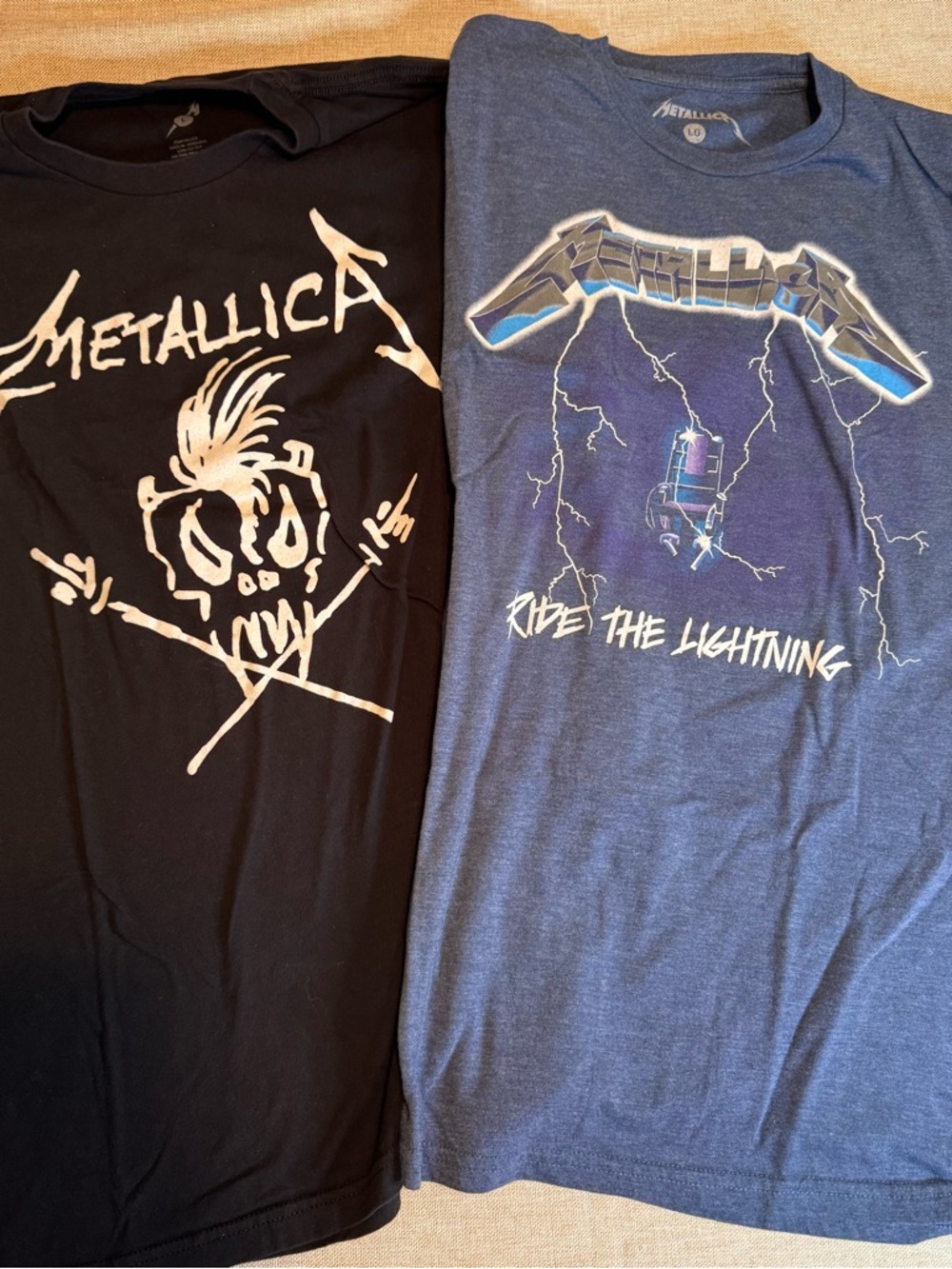 Metallica Short Sleeve Graphic Tee bundle-size L(20.5x26)